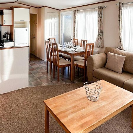 Newbridge  Orchards Holiday Park מראה חיצוני תמונה
