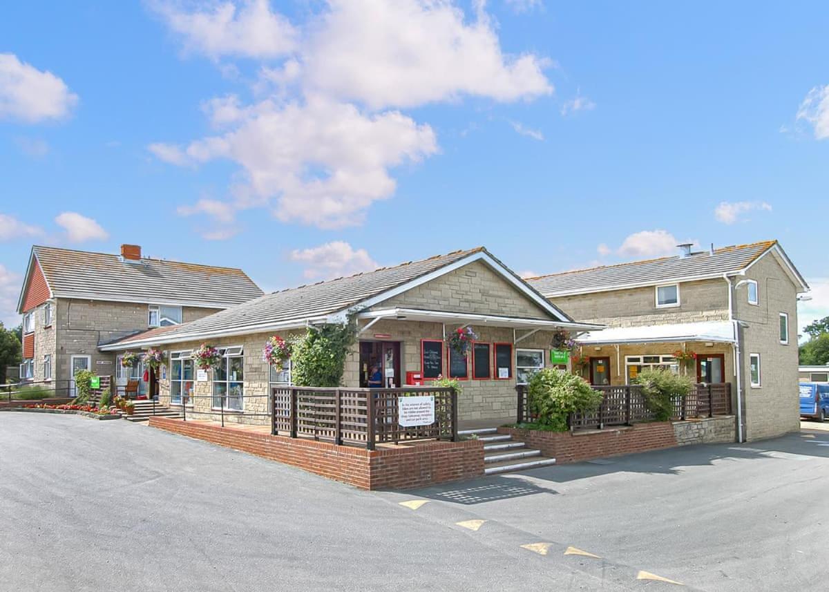 Newbridge  Orchards Holiday Park מראה חיצוני תמונה