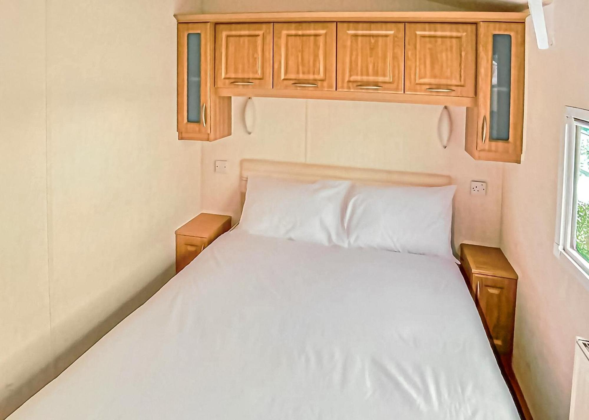 Newbridge  Orchards Holiday Park חדר תמונה