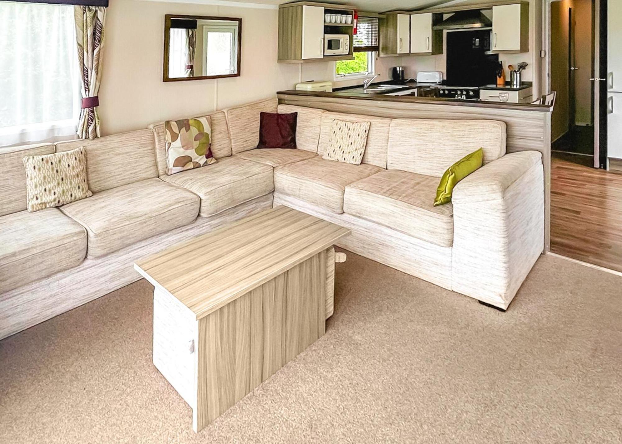 Newbridge  Orchards Holiday Park מראה חיצוני תמונה